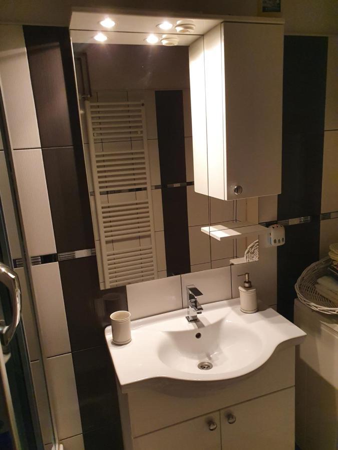 Apartman Luka Lägenhet Sinj Exteriör bild